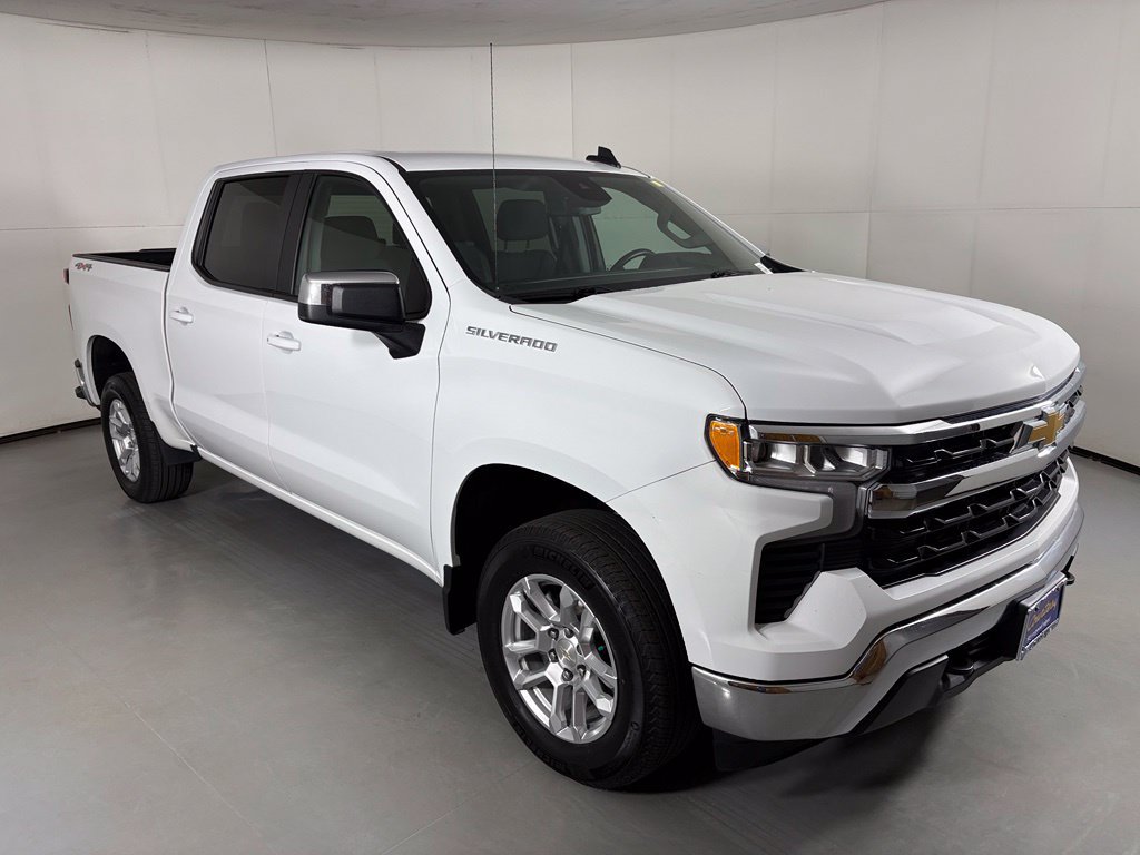 Used 2023 Chevrolet Silverado 1500 LT AWD/4WD image 2