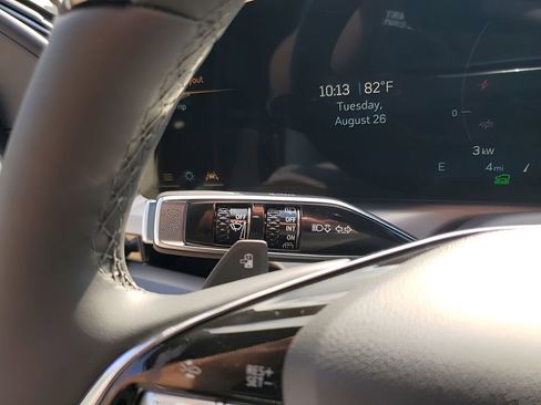 New 2026 Cadillac Vistiq Luxury image 36