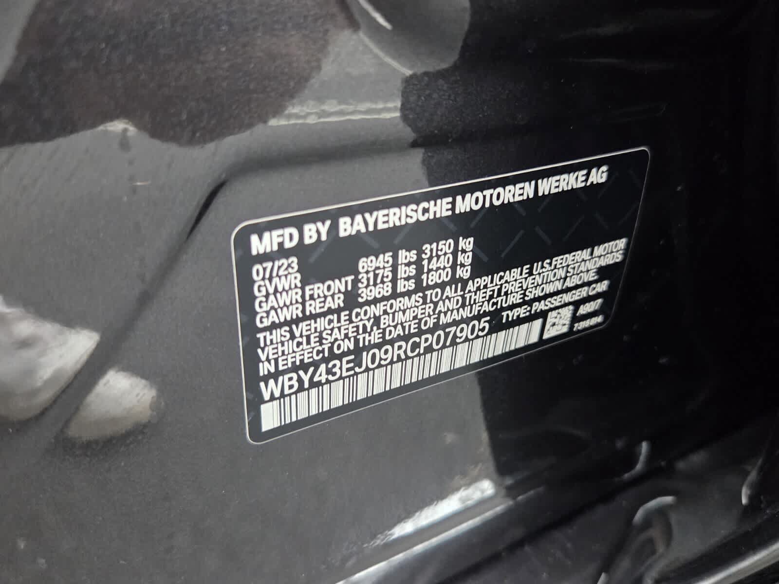 Used 2024 BMW i7 eDrive50 w/ Premium Package RWD image 18