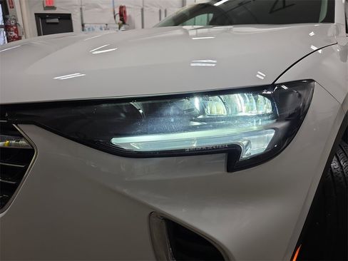 Certified 2023 Buick Envision Preferred image 33