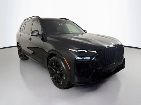 Used 2024 BMW X7 xDrive40i w/ M Sport Package AWD/4WD image 3
