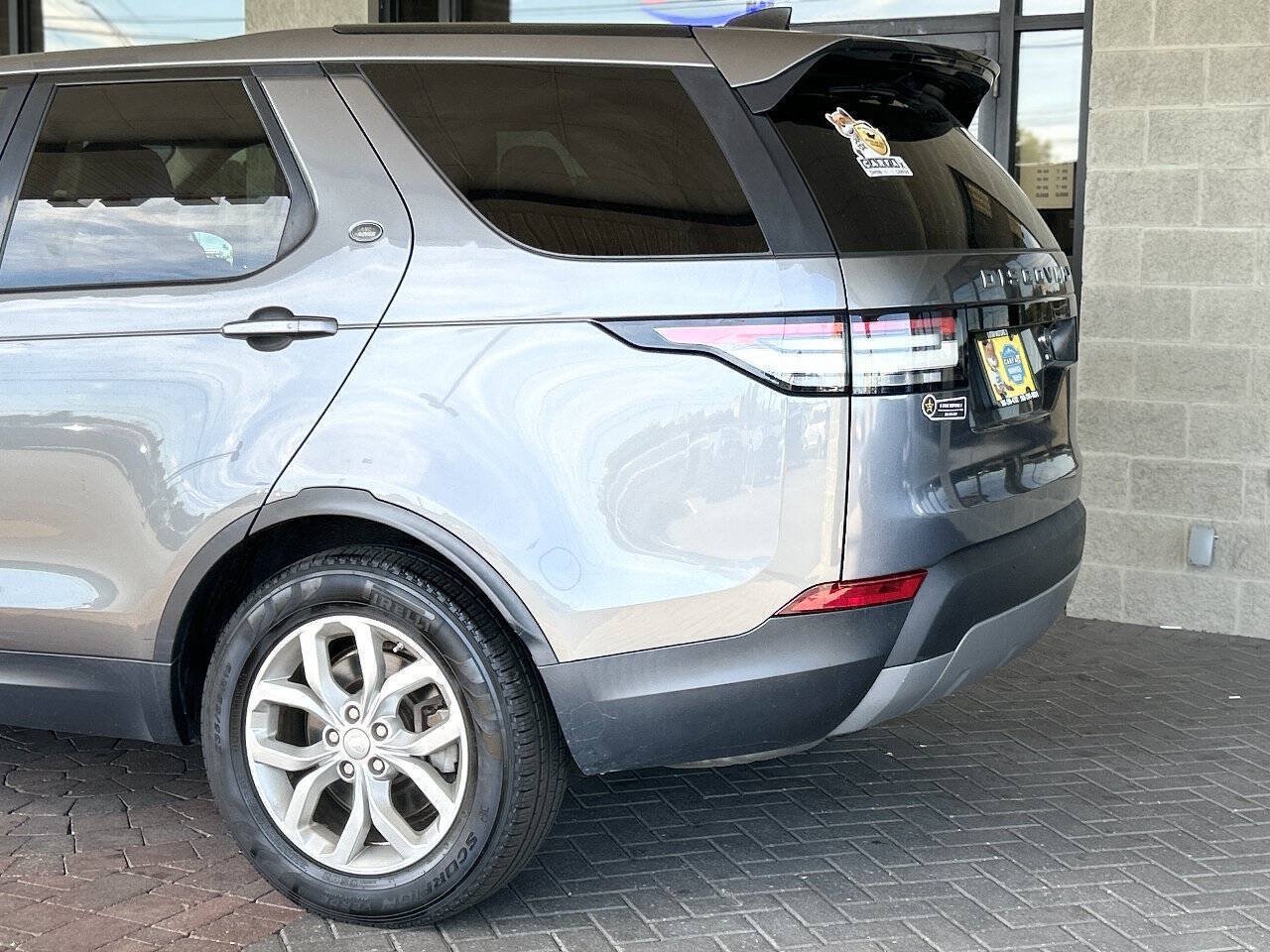 Used 2018 Land Rover Discovery SE AWD/4WD image 94