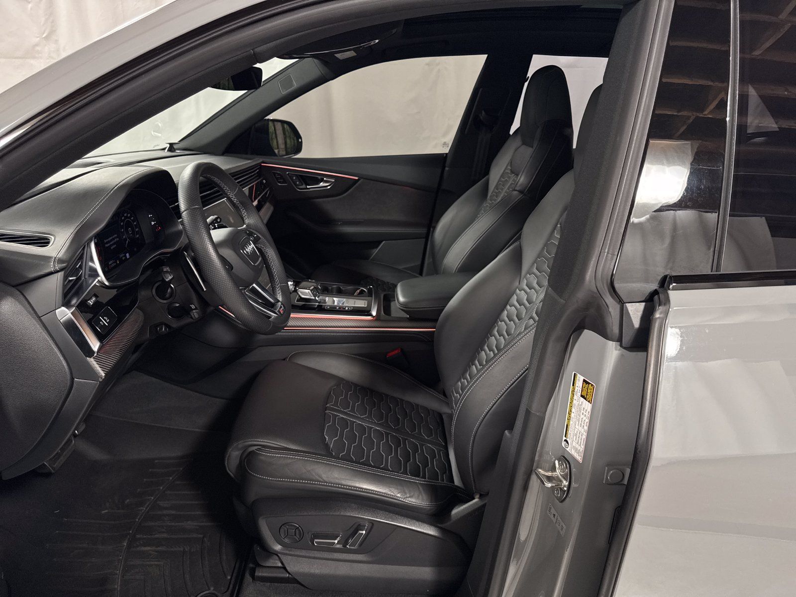 Used 2022 Audi RS Q8 AWD/4WD image 3