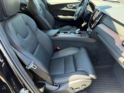 Certified 2023 Volvo XC60 B5 Ultimate w/ Climate Package AWD/4WD image 15