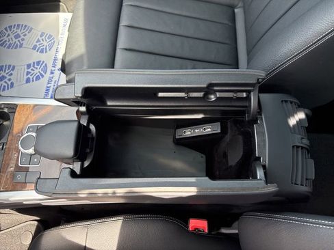 Used 2016 Mercedes-Benz E 350 4MATIC Sedan image 33