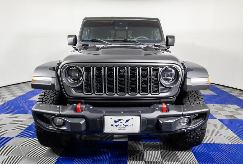 Used 2024 Jeep Gladiator Rubicon w/ Technology Group AWD/4WD image 3