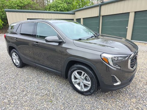 Used 2019 GMC Terrain SLE w/ LPO, Floor Liner Package AWD/4WD image 7