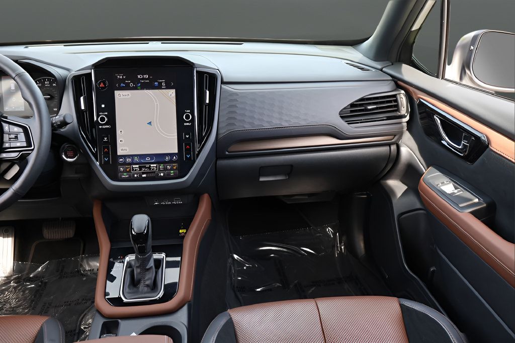 Certified 2025 Subaru Forester Touring AWD/4WD image 18