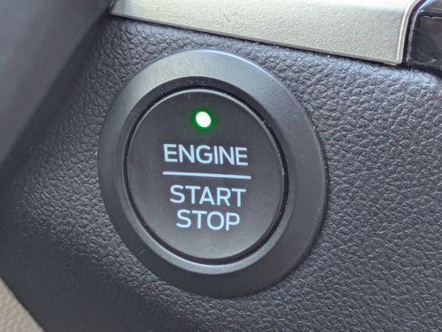 Used 2020 Ford Escape SE FWD image 28