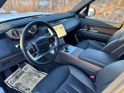 Certified 2025 Land Rover Range Rover SE AWD/4WD image 10