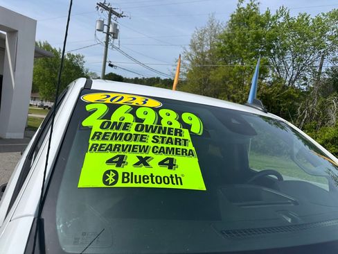 Used 2023 Chevrolet Silverado 1500 Custom image 22