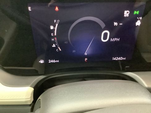 Used 2025 Buick Encore GX Sport Touring FWD image 17