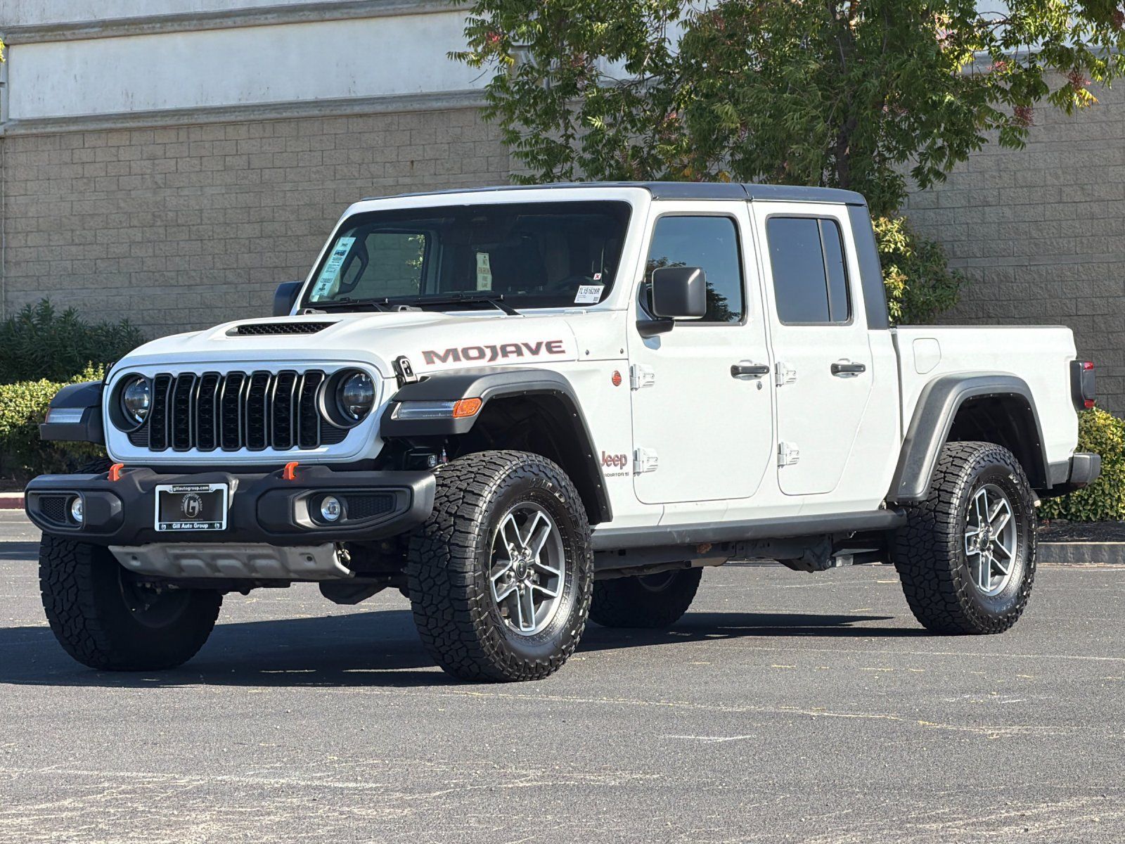 Used 2026 Jeep Gladiator Mojave AWD/4WD image 8