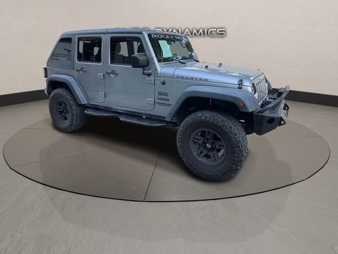 Used 2014 Jeep Wrangler Unlimited Sport image 4