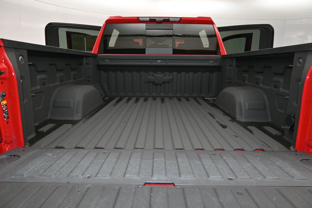 Used 2026 Chevrolet Silverado 1500 ZR2 AWD/4WD image 9