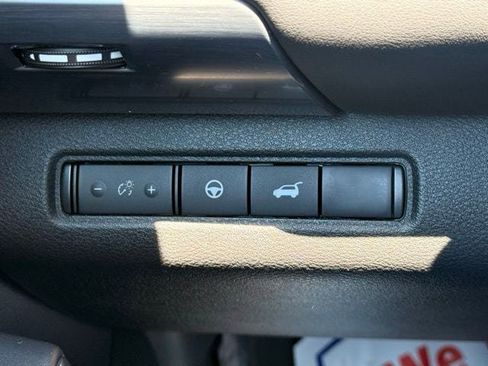 New 2026 Nissan Pathfinder Rock Creek AWD/4WD image 32