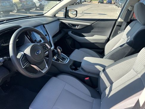 Used 2025 Subaru Outback Premium image 4
