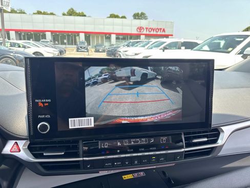 New 2026 Toyota Sienna XLE FWD image 15