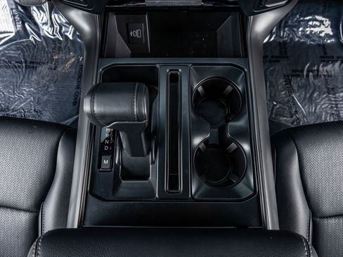 Used 2025 Ford F150 Lariat w/ Equipment Group 501A Mid image 28