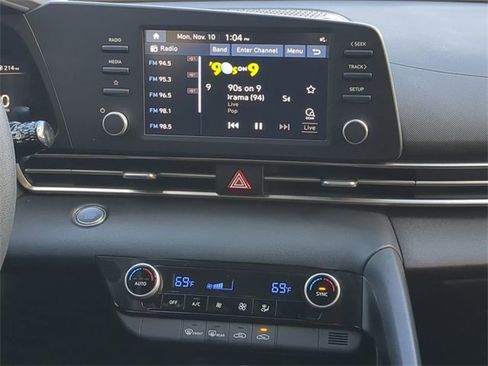 Used 2023 Hyundai Elantra SEL w/ Preferred Accessory Package image 16