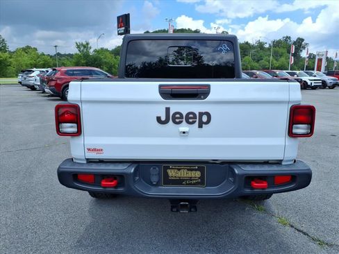 Used 2022 Jeep Gladiator Rubicon AWD/4WD image 6