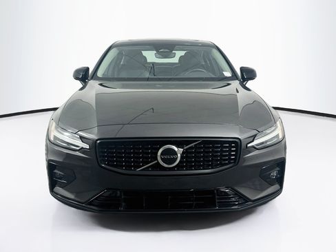 Used 2024 Volvo S60 B5 Core FWD image 2