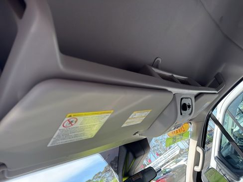 Used 2018 Ford Transit 150 XL image 15