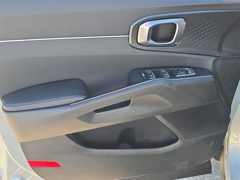 New 2026 Kia Sorento LX image 19