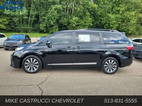 Used 2019 Toyota Sienna Limited Premium AWD/4WD image 2