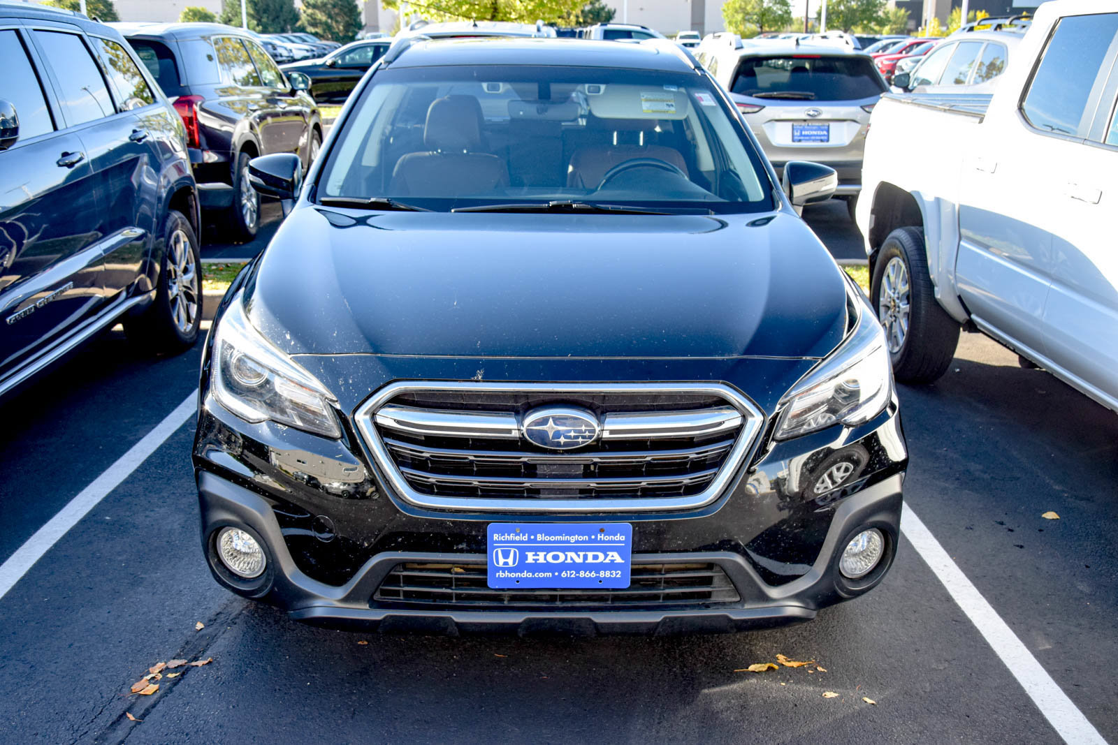 Used 2019 Subaru Outback 3.6R Touring w/ Popular Package #3A AWD/4WD image 3