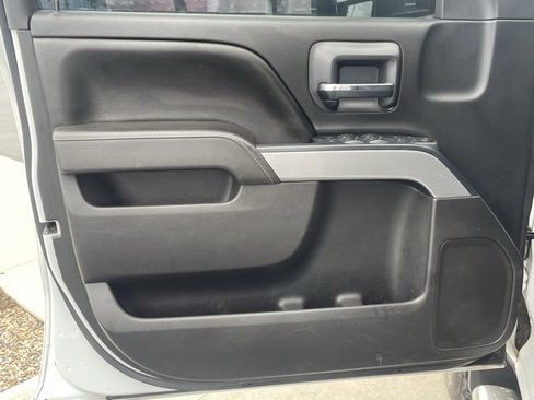 Used 2019 Chevrolet Silverado 2500 LT image 2