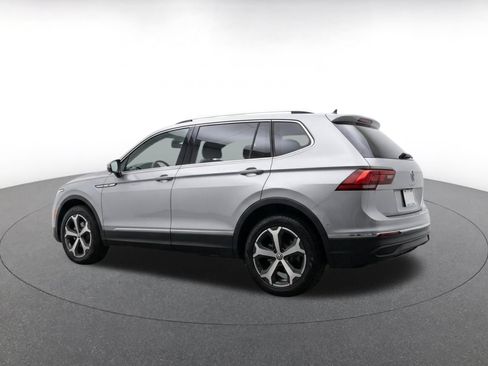 Used 2026 Volkswagen Tiguan SE AWD/4WD image 18
