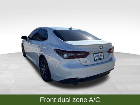 Used 2023 Toyota Camry XLE image 5