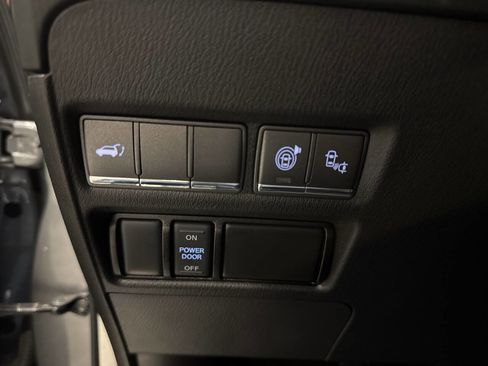 Used 2017 INFINITI QX80 4WD w/ Deluxe Technology Package image 28