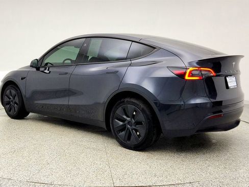 Used 2024 Tesla Model Y Long Range image 7