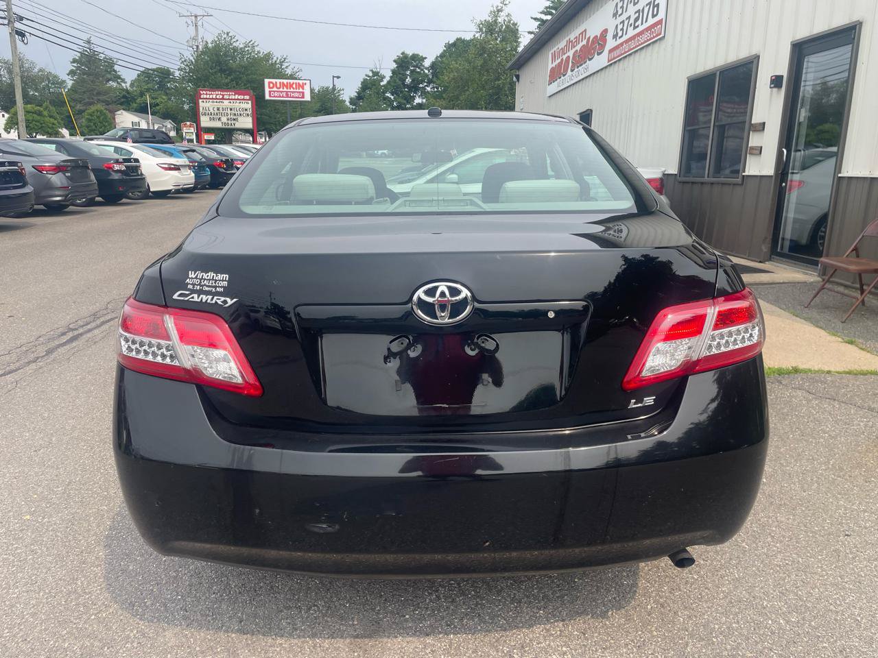 Used 2010 Toyota Camry LE FWD image 5