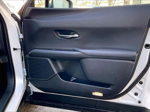 Used 2021 Lexus UX 250h image 22