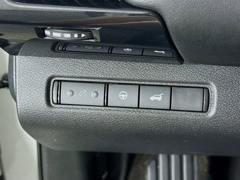 Certified 2023 Nissan Pathfinder SV w/ SV Premium Package AWD/4WD image 19