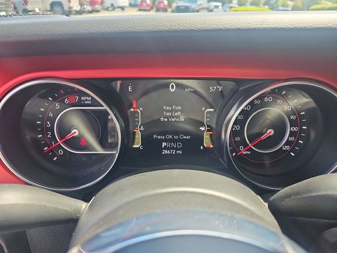 Used 2022 Jeep Wrangler Unlimited Rubicon AWD/4WD image 17