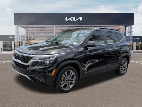 Used 2023 Kia Seltos S FWD image 6