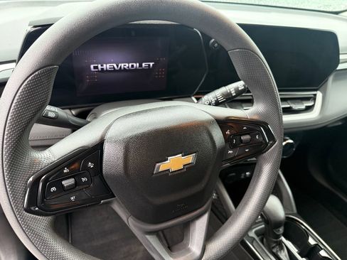 Used 2024 Chevrolet TrailBlazer LT w/ Driver Confidence Package FWD image 26