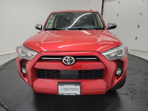 Used 2021 Toyota 4Runner SR5 AWD/4WD image 2