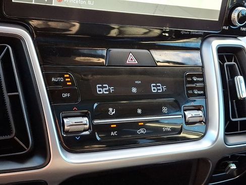 Used 2023 Kia Sorento X-Line EX AWD/4WD image 17