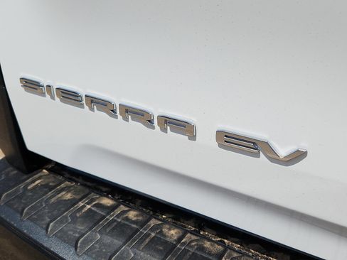 New 2026 GMC Sierra EV Elevation w/ Premium Package image 7