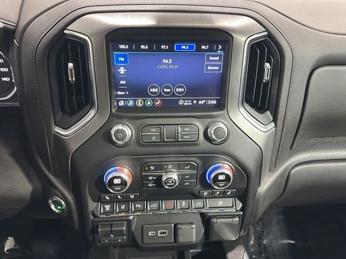 Used 2022 GMC Sierra 3500 Denali w/ Denali Ultimate Package image 27