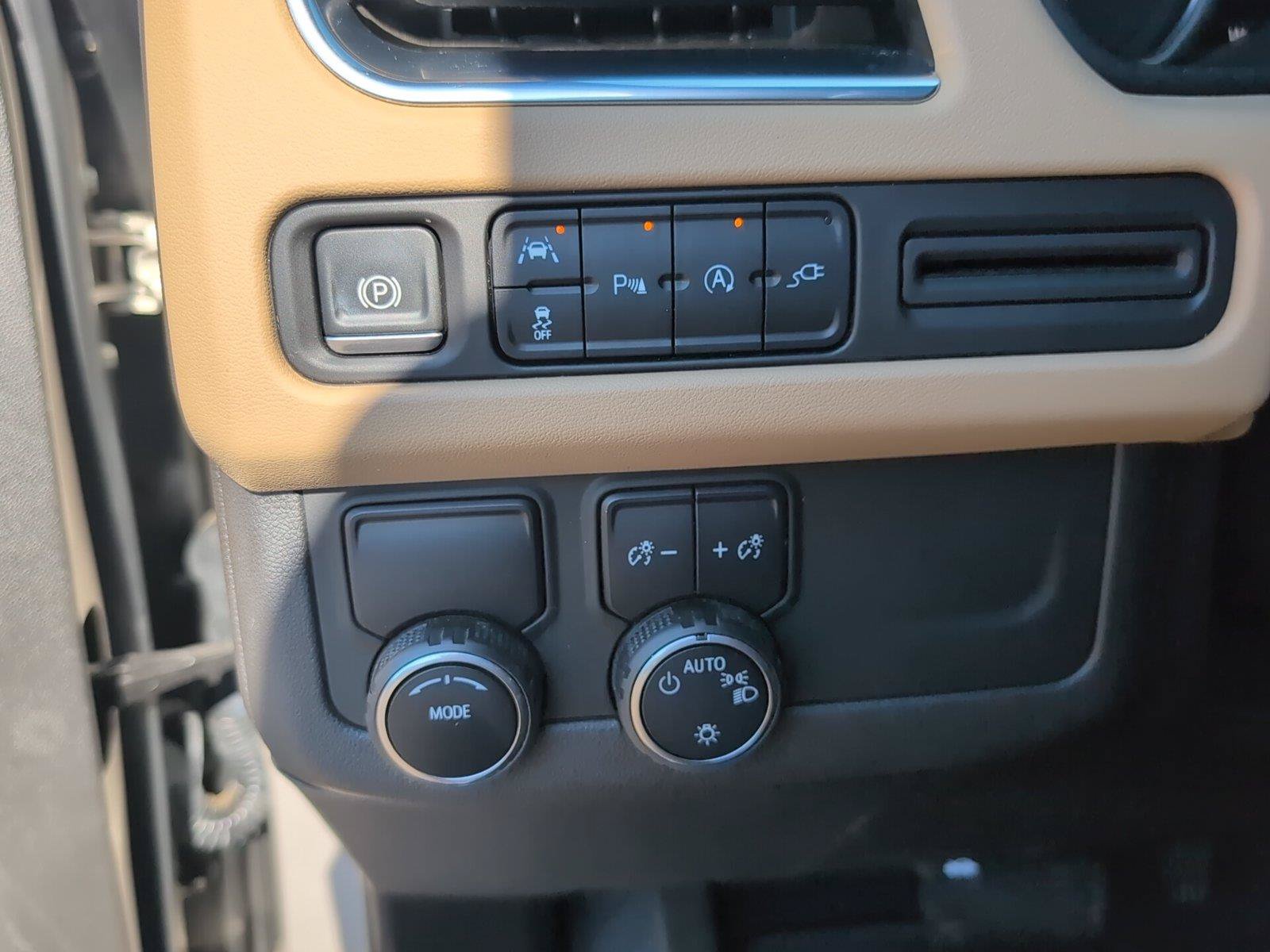 Certified 2021 Chevrolet Tahoe Premier RWD image 32