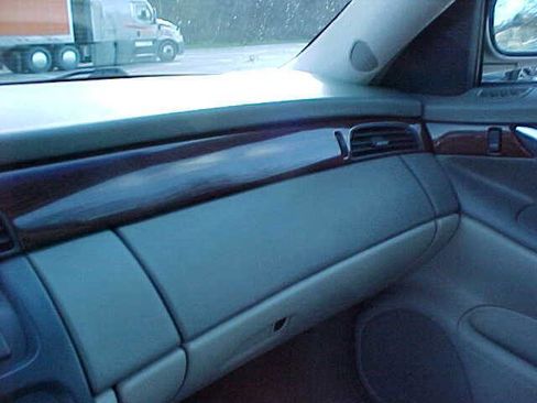 Used 2004 Cadillac De Ville image 23