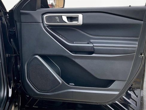 Used 2020 Ford Explorer XLT w/ Equipment Group 202A image 24