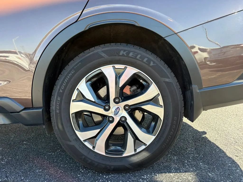 Used 2021 Subaru Outback Limited w/ Popular Package #2 AWD/4WD image 30