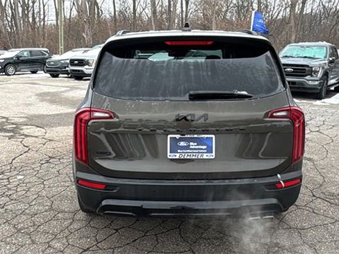 Used 2022 Kia Telluride EX w/ EX Premium Package image 28